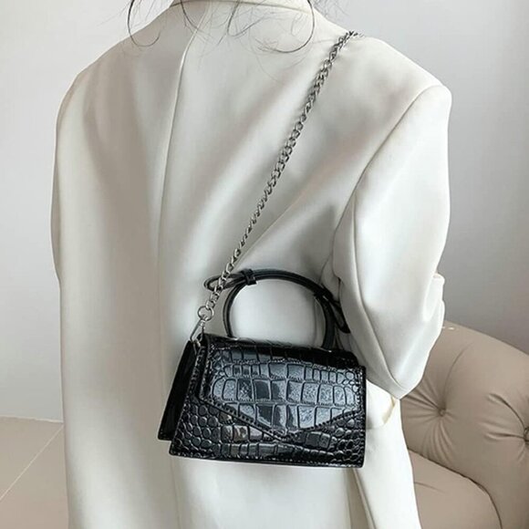 Small Silver Crossbody Satchel Y2K Evening Handbag for Women - Hobo Shoulder Tot - Picture 3 of 9